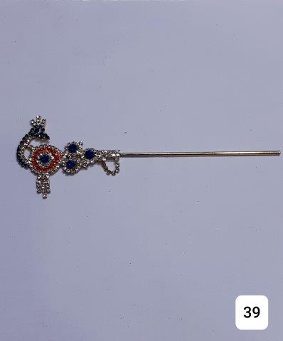 GOLDEN 6''PEACOCK DESIGN DECORETED WITH TRI COLORS STONES BANSURI.