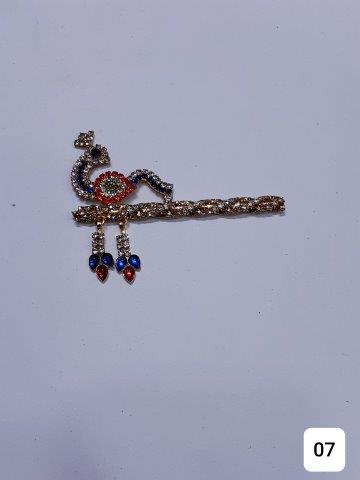 GOLDEN 3" PEACOCK DESIGN BANSURI WITH FULL OF MULTI COLOR STONES.